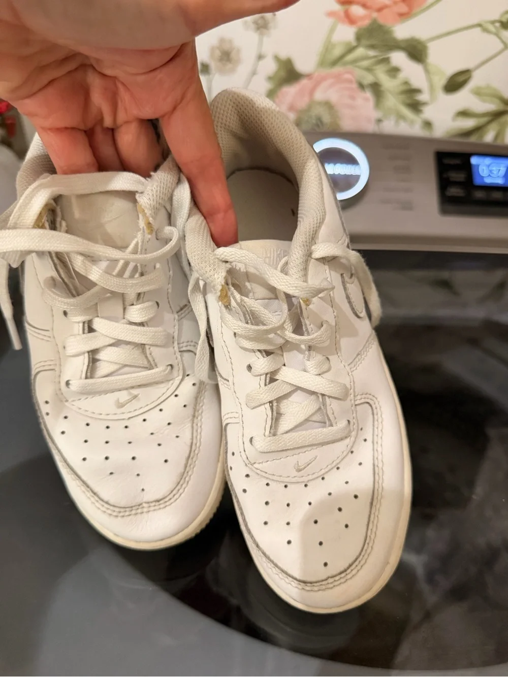 Nike Air Force 1 Kids White Low-Top Leather Sneakers